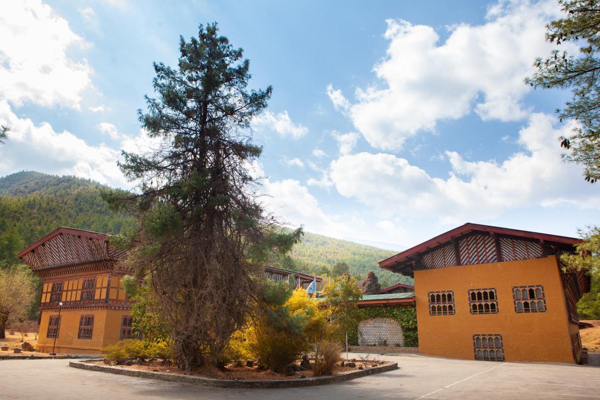 Hotel Olathang Paro Bagian luar foto